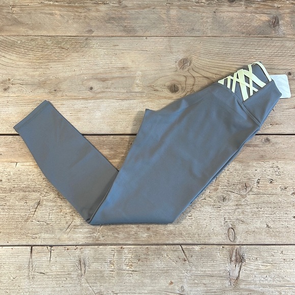 NWT- Fabletics Boost PowerHold High Waisted 7/8 Legging (24”)- SLATE GREEN - Picture 3 of 10